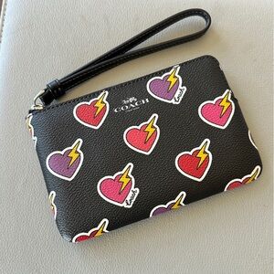 NWT Coach Corner Zip Heart Lightening Bolt Black Wristlet Wallet